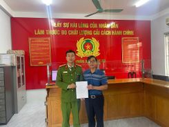 Nghệ An: Công an phường Vinh Phú hỗ trợ người dân nhận lại 200 triệu đồng chuyển khoản nhầm ngay trước thềm năm mới