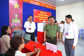 Khánh Hòa: kiểm tra công tác đảm bảo an ninh trật tự tại các điểm bầu cử