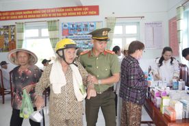 Tuổi trẻ Công an tỉnh Cà Mau xung kích, tình nguyện vì cộng đồng trong tháng Thanh niên