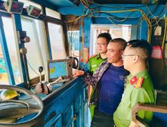 Ninh Bình: Tăng cường kiểm tra, phát hiện, phối hợp xử lý thiết bị định vị hàng hải trên tàu cá vi phạm các quy định của pháp luật