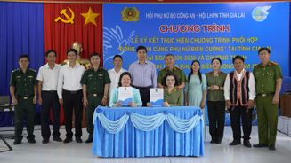 Phụ nữ Công an nhân dân “Đồng hành cùng phụ nữ biên cương”