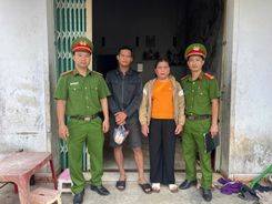 Cảnh sát 113 giúp thanh niên đi lạc về với gia đình