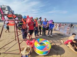 Lan tỏa kỹ năng an toàn - giữ trọn mùa hè bình yên nơi biển Sầm Sơn