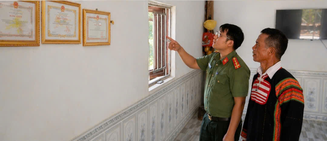 Vượt qua lầm lỗi, góp phần giữ bình yên buôn làng