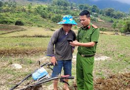 Lai Châu: Công an xã Mường Kim đưa VNeID đến tận nương rẫy và từng ngôi nhà vùng cao