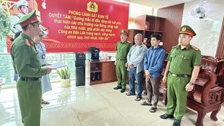 Khởi tố vụ án buôn bán hàng giả và vi phạm quy định về kế toán