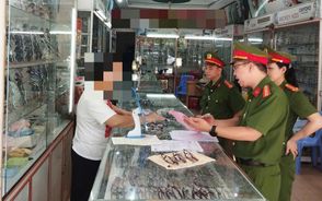 Kiểm tra 18 cơ sở kinh doanh kính mắt, phát hiện hơn 4.000 sản phẩm vi phạm