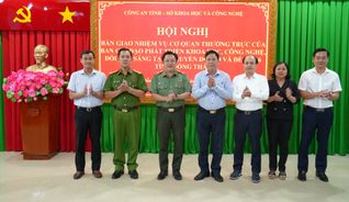 Bàn giao nhiệm vụ Cơ quan thường trực Ban Chỉ đạo về phát triển khoa học công nghệ, đổi mới sáng tạo, chuyển đổi số và Đề án 06