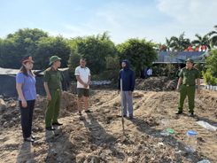 Ninh Bình: Khởi tố 2 bị can đổ trái phép hơn 177 tấn chất thải rắn ra môi trường 