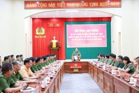 Lai Châu: Kịp thời chặn đường dây vận chuyển 8 bánh heroin