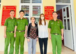 Nghệ An: Công an xã Lượng Minh hỗ trợ cô gái bị lừa sang nước ngoài trở về đoàn tụ gia đình