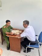 Quảng Ngãi: Công an xã Lân Phong giúp đỡ người dân tìm lại kỷ vật thiêng liêng sau 40 năm