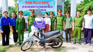 Công an xã Bến Cầu, tỉnh Tây Ninh phát huy hiệu quả mô hình “Thắp sáng niềm tin”