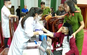 Công an Ninh Bình đẩy mạnh công tác triển khai thu nhận mẫu sinh phẩm ADN thân nhân liệt sĩ đợt 2