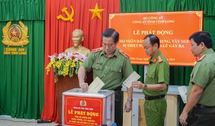 Công an Vĩnh Long phát động ủng hộ Nhân dân miền Trung, Tây Nguyên bị thiệt hại do bão, lũ