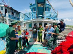 Công an Vĩnh Long triển khai hiệu quả nhiều giải pháp phòng, chống khai thác IUU