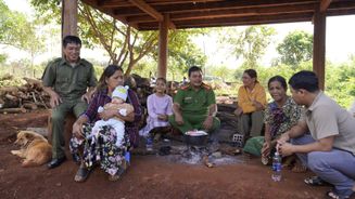 Bị lôi kéo vượt biên, nhiều người đã tỉnh mộng sau chiếc “bánh vẽ”