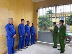 Khởi tố các chủ hộ kinh doanh sản phẩm chì, nhựa tái chế về tội trốn thuế