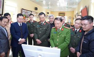 Đẩy mạnh chuyển đổi số - Đổi mới sáng tạo trong quản lý nhà nước, phục vụ Nhân dân