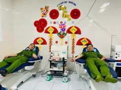 Quảng Ngãi: Cán bộ, chiến sĩ Công an xã Bình Sơn kịp thời hiến máu cứu 02 bệnh nhân
