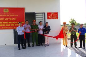 Khánh Hòa - Trao tặng nhà tình nghĩa cho hộ dân có hoàn cảnh khó khăn