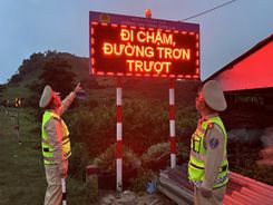 Vì bình yên trên tuyến đường nơi “cửa ngõ Tây Bắc”