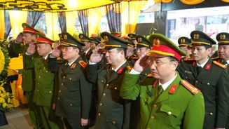 Công an tỉnh Thái Nguyên tổ chức viếng Trung tá Lao Hoàng Hải hy sinh khi thi hành công vụ