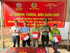 Bàn giao 2 căn nhà cuối cùng trong Chương trình xóa nhà tạm tại xã biên giới Thuận An, tỉnh Lâm Đồng