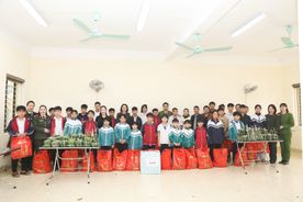 Tết rộn ràng yêu thương cùng “Con nuôi Công an Sơn La”