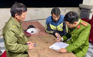 Công an Hà Tĩnh tập trung “Đi từng ngõ, gõ từng nhà, rà từng người” để hoàn thiện danh sách cử tri