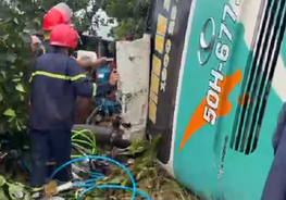 Nỗ lực cứu nạn nhiều người bị thương trong vụ tai nạn giao thông tại Đồng Nai