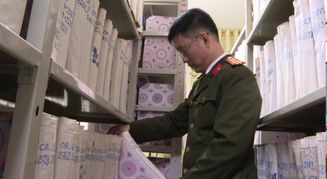 Vững nghiệp vụ - Bảo đảm tiêu chuẩn chính trị trước ngày bầu cử