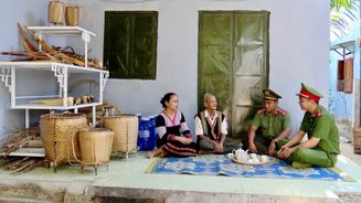 Khánh Hoà: Đẩy mạnh tuyên truyền về ngày bầu cử đối với đồng bào các dân tộc ít người