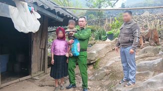 Tuyên Quang: Cán bộ Công an xã Khâu Vai kịp thời cứu sống cháu bé 03 tuổi bị đuối nước