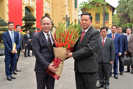 Đoàn đại biểu cấp cao Bộ Công an Lào thăm và làm việc với Công an thành phố Hà Nội