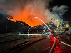 Thông tin ban đầu vụ cháy cụm kho, xưởng cho thuê trên đường Phạm Tu, phường Thanh Liệt, TP Hà Nội