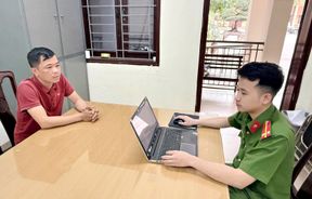 Khởi tố đối tượng giả danh lực lượng trật tự đô thị để cưỡng đoạt tài sản