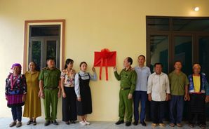 Khánh thành, bàn giao nhà tình nghĩa cho cán bộ, chiến sĩ có hoàn cảnh đặc biệt khó khăn