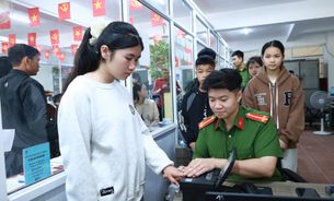 Cấp Căn cước, định danh điện tử xuyên lễ, phục vụ tối đa nhu cầu của người dân