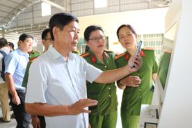 Công an tỉnh An Giang tăng cường ứng dụng công nghệ thông tin trong cải cách hành chính