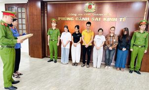Công an Thanh Hóa triệt xóa đường dây buôn nước hoa giả, giả mạo hàng loạt thương hiệu nổi tiếng