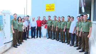 Trao tặng "Bếp ăn học sinh vùng cao" tại xã Nhi Sơn, tỉnh Thanh Hóa