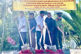 Xây dựng cầu dân sinh chào mừng 80 năm Ngày truyền thống lực lượng An ninh nhân dân