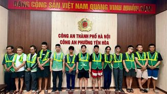 Hà Nội: Từ một ca test nhanh ma tuý, Công an phường Yên Hòa khám phá nhóm mua bán cần sa