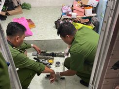 Công an tỉnh Vĩnh Long đấu tranh, làm rõ vụ mua bán trái phép vũ khí, vật liệu nổ trên không gian mạng