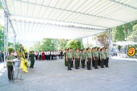 Cục Y tế Bộ Công an dâng hương tưởng niệm các Anh hùng liệt sĩ tại Nghĩa trang Liệt sĩ Quốc gia Vị xuyên