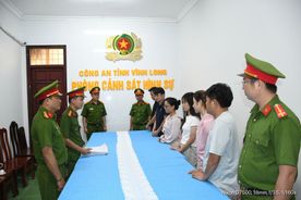 Khởi tố, bắt tạm giam 6 bị can về hành vi lừa dối khách hàng, chiếm đoạt tài sản