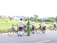 Chủ động phòng ngừa nguy cơ mất an toàn giao thông từ công tác tuyên truyền đối với cộng đồng người đạp xe thể thao