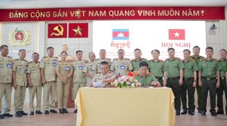 Ký kết biên bản hợp tác với Ty Công an tỉnh Mondulkiri, Vương quốc Campuchia