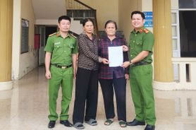 Thanh Hóa: Cán bộ, chiến sĩ Công an xã Đông Thành kịp thời cứu người bị tai nạn 